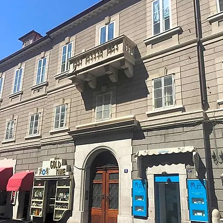 住宿加早餐酒店 乔伊斯住宿加早餐旅馆 的里雅斯特