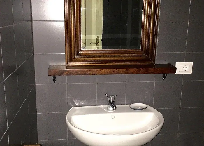 לינה וארוחת בוקר Lo Di Joyce 3*